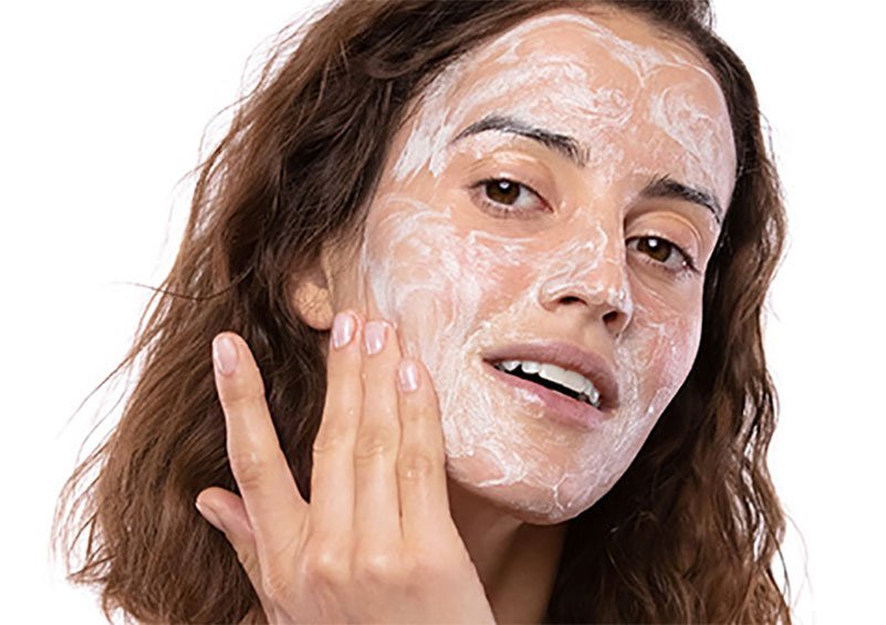 Oily Skin - Skincare Needs & Tips | Garnier Australia & NZ