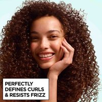 Perfectly defined, frizz-free curls with Garnier Curls Method Gel